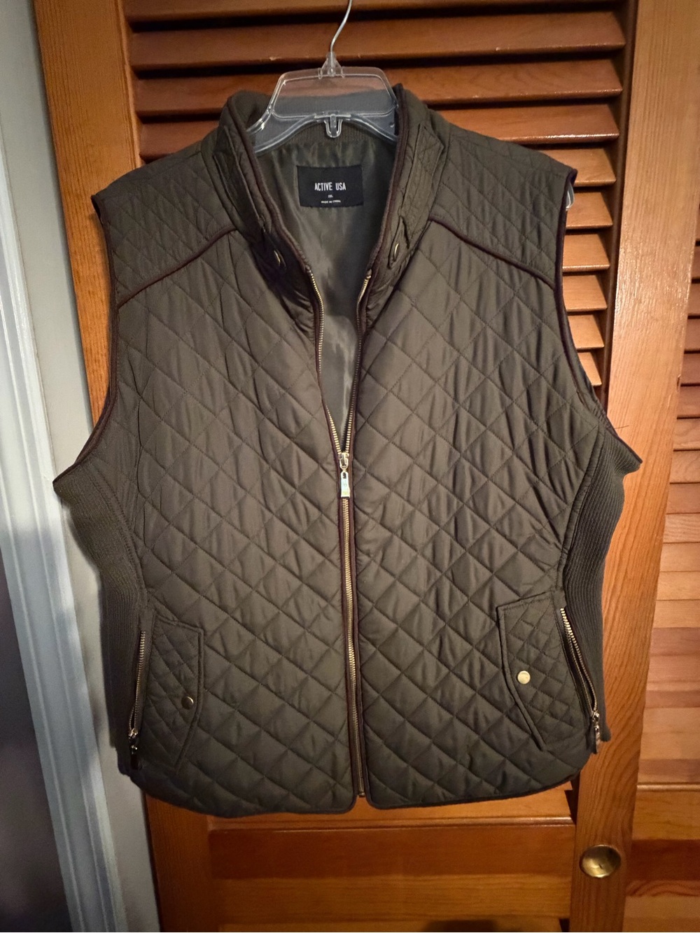 Active USA Olive Quilted Men's Vest with Ribbed Sides